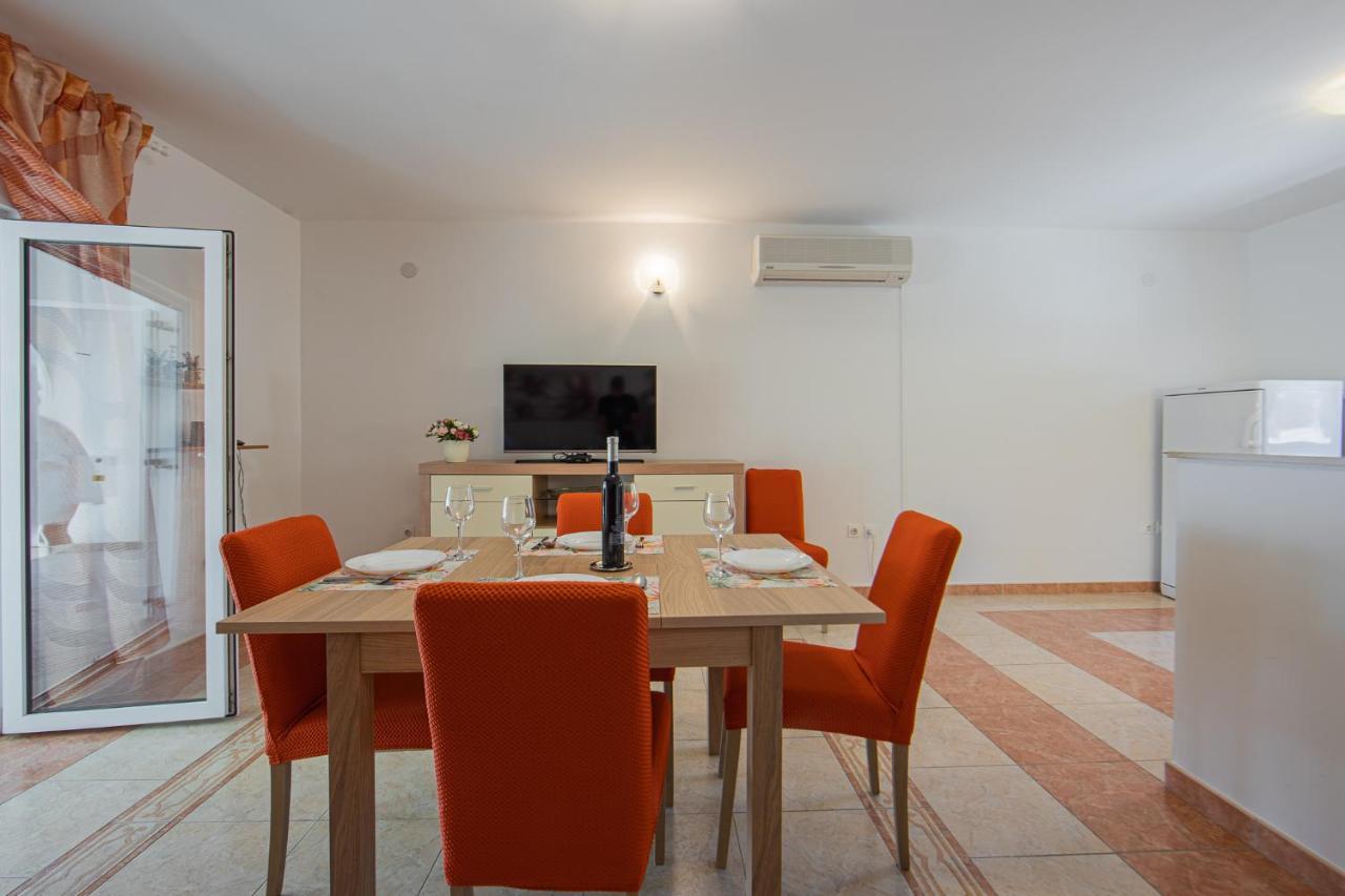 Apartmani Mares Razanj Exterior photo