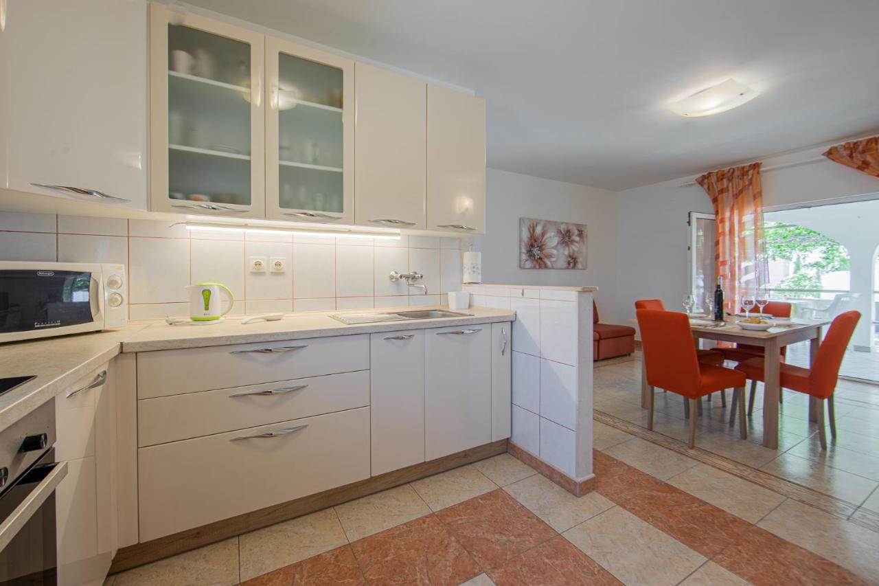 Apartmani Mares Razanj Exterior photo